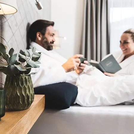 Alpines Gourmet Montanara Hotel 4*