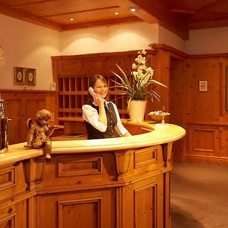 Alpines Gourmet Montanara Hotel 4*