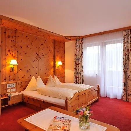 Szálloda Alpines Gourmet Montanara Flachau