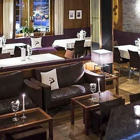 Hotell Alpines Gourmet Montanara 4*
