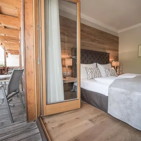 Alpines Gourmet Montanara Hotel 4*